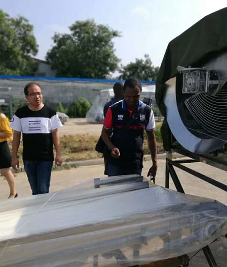 Die Maniokmaschine von Taizy wurde nach Nigeria verschifft