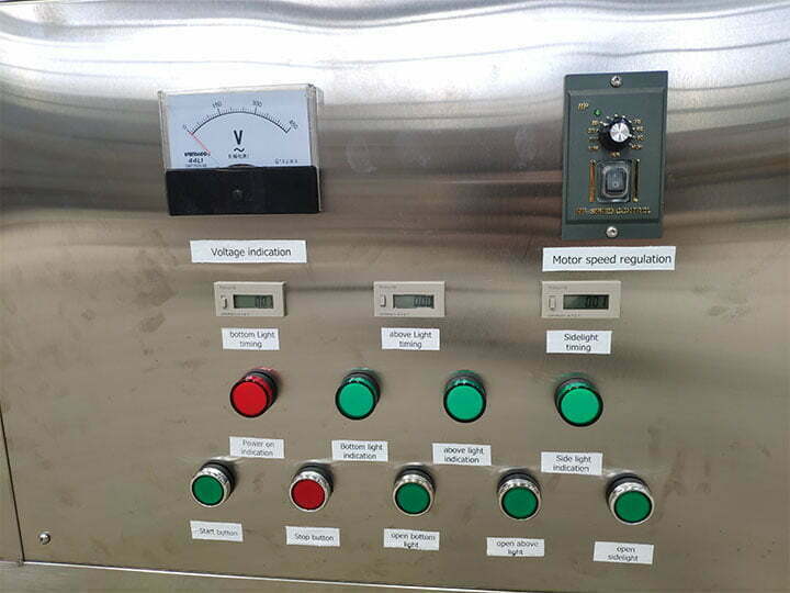 Panel de control eléctrico de la máquina de esterilización.